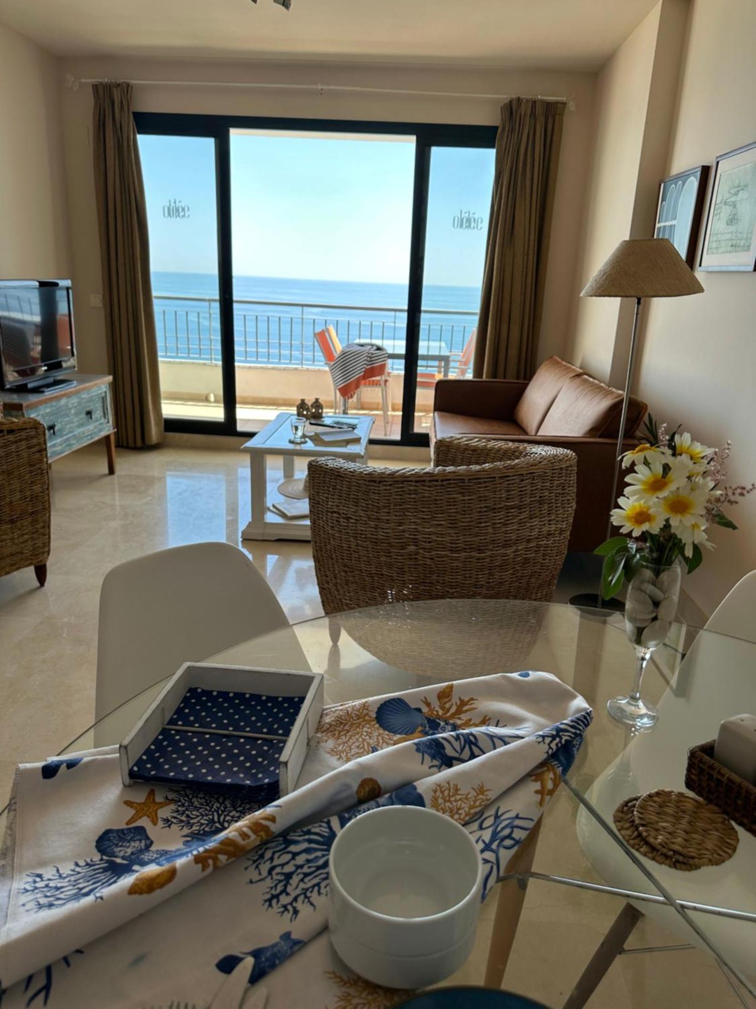 Apartamento Frente Al Mar Con Parking Privado Torrox Ngoại thất bức ảnh